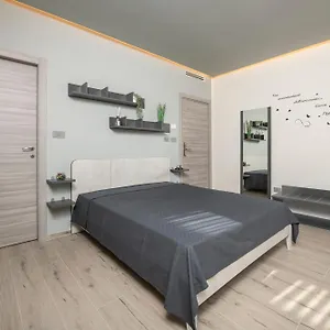 241-camera-nord-est-affittacamere-sara-home-chiavari.hotelitalianriviera.com/