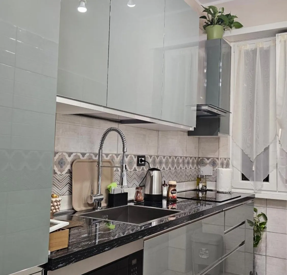 Aquarihome 6 Apartment Rome Italy