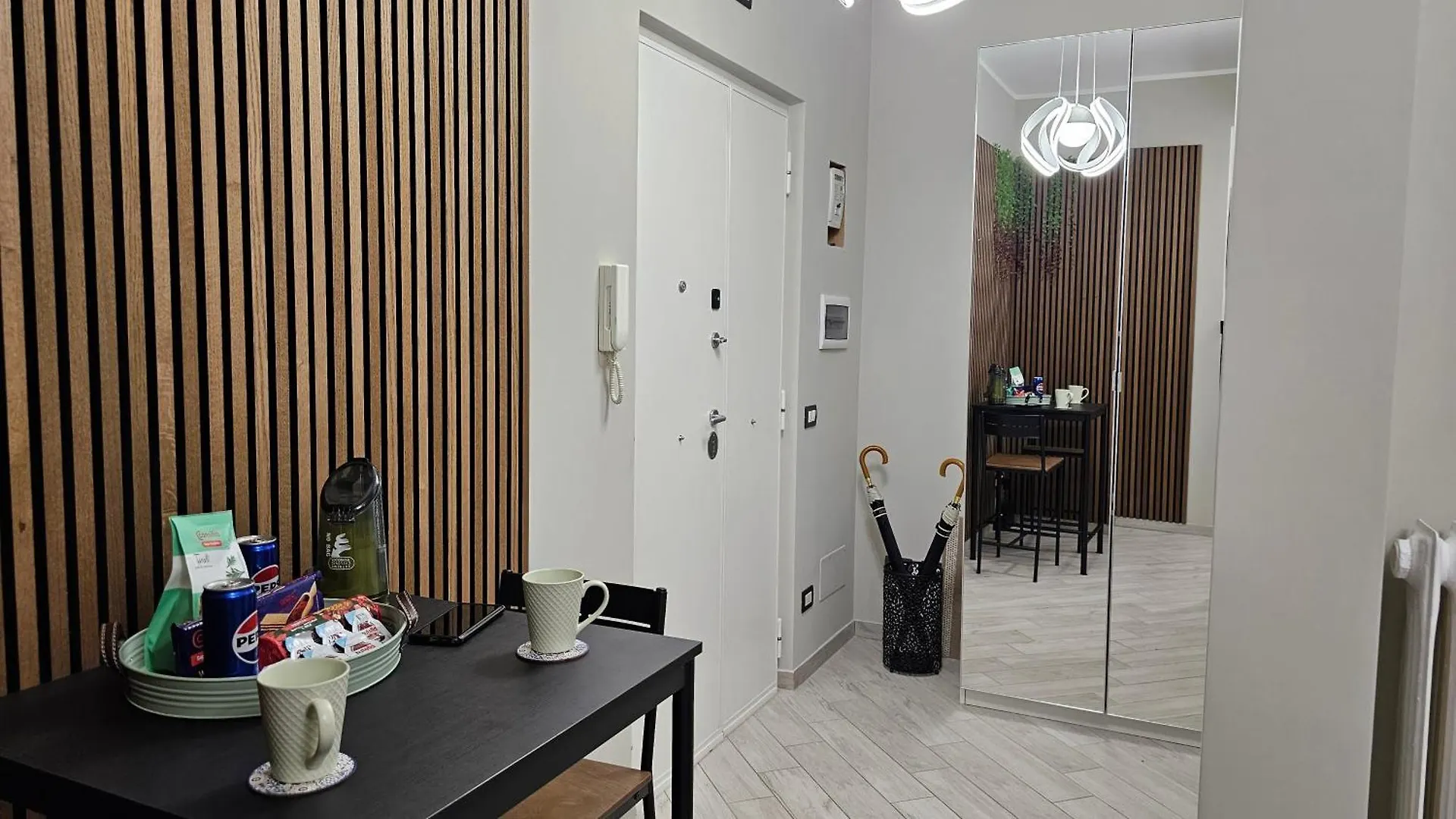 Aquarihome 6 Apartment Rome